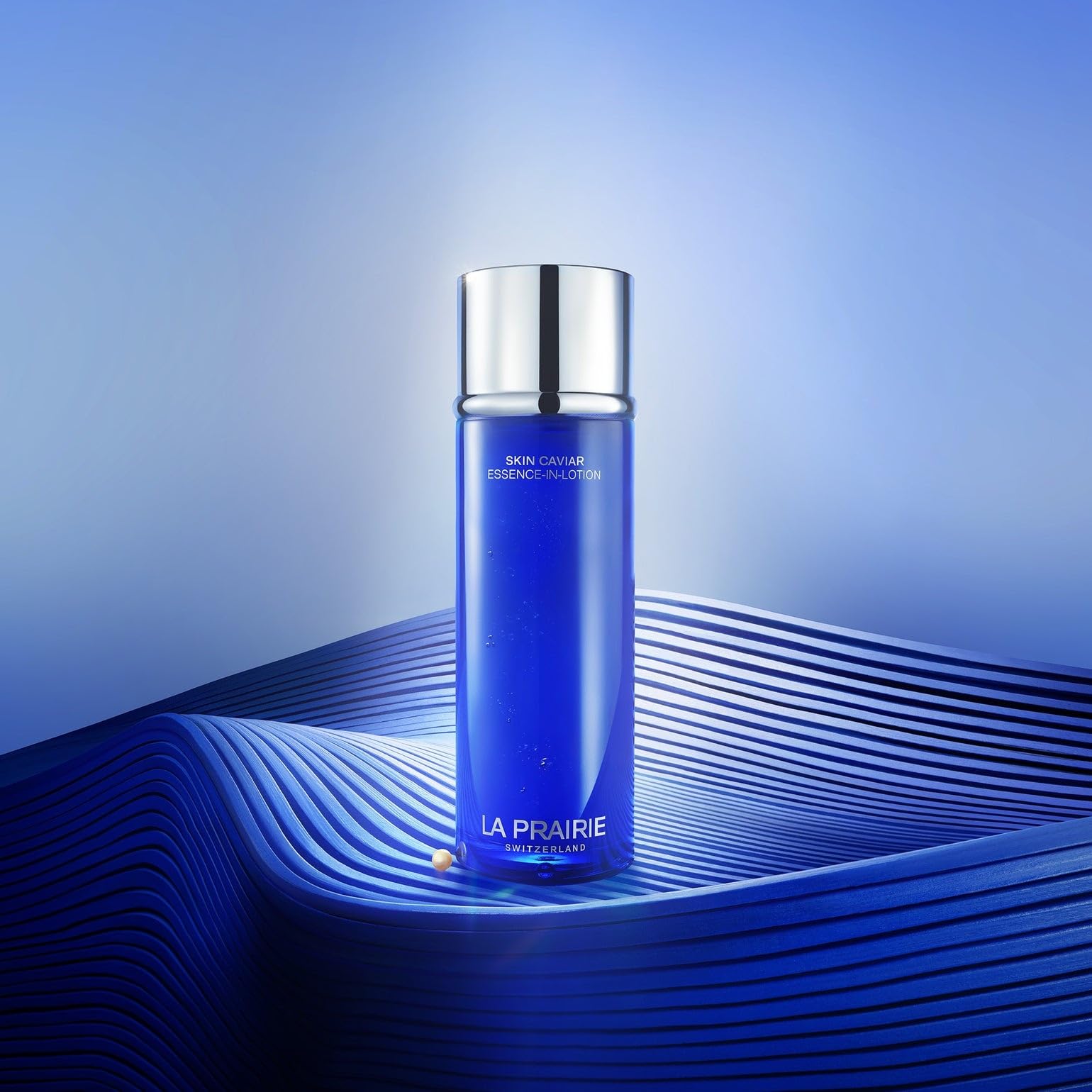 La Prairie, Skin Caviar Essence-in-Lotion Hydrating Pre-Serum, 5 oz — Build quality and design details up close